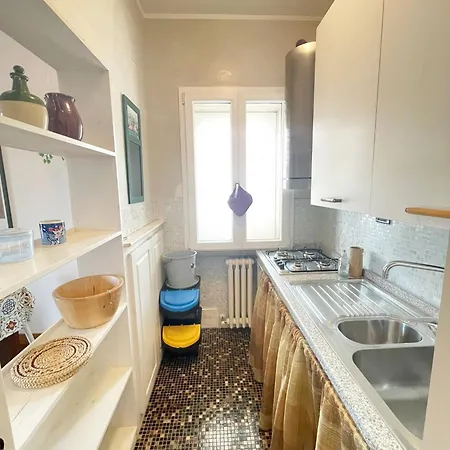 Da Gigi A By Zoom In Earth مارينا دي سيسينا